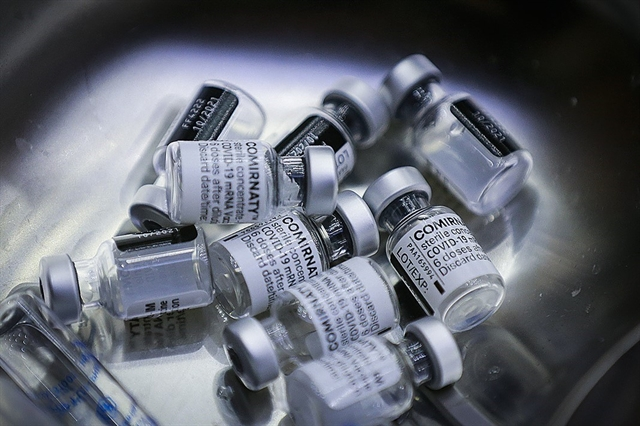 Флаконы вакцины Pfizer/BioNTech COVID-19. Фото: VNA/VNS